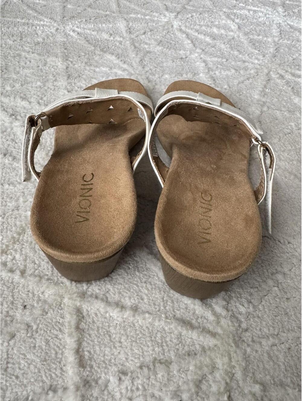 Vionic Maggie Womens 8 Orthotic Wedge Sandals White Studded Comfort - Picture 9 of 9